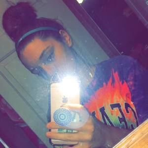 Meet your Posher, Selina